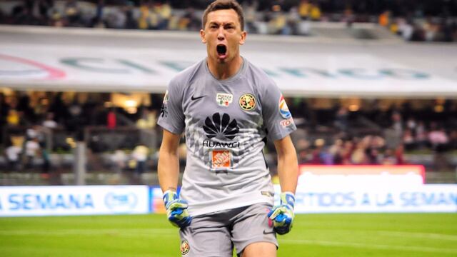 Marchesín celebra gol vs Chivas.
