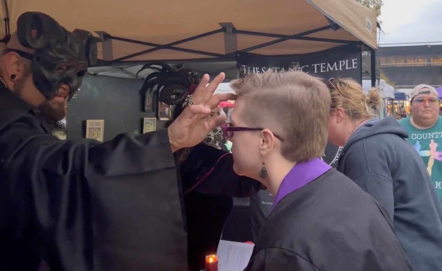 Tempo satánico te desbautiza