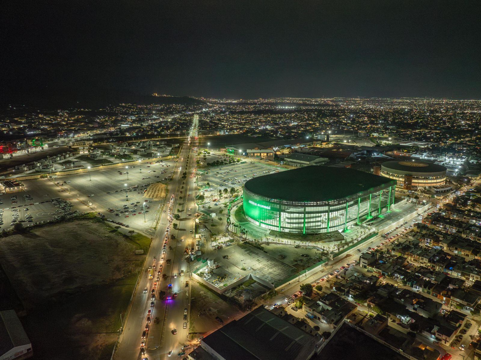 Ricardo Gallardo entrega la Arena Potosí
