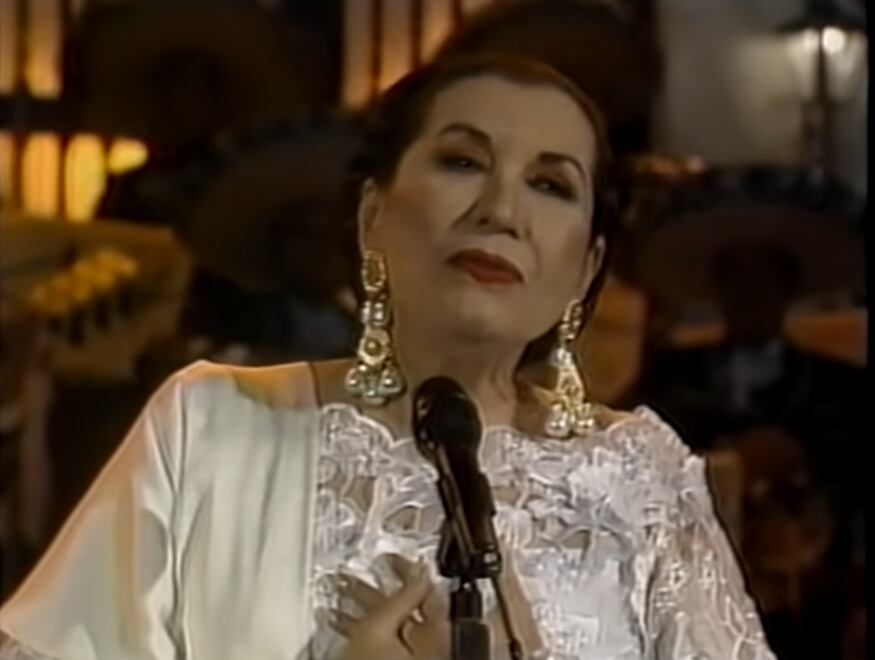 Lola Beltrán, cantante.