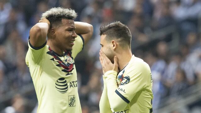 Roger y Nico en un partido con el América