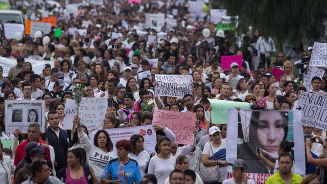 Protesta en Ecatepec por violencia hacia las mujeres. Aumento de feminicidios.