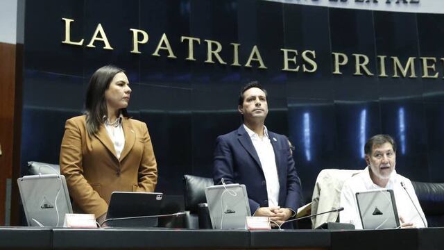 El panista Mauricio Vila solicita licencia como senador.