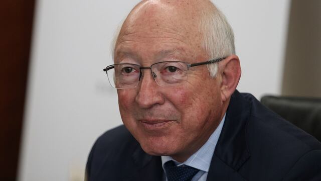 Ken Salazar, embajador de Estados Unidos en México, dice que una mujer se convertirá en la primera presidenta de México