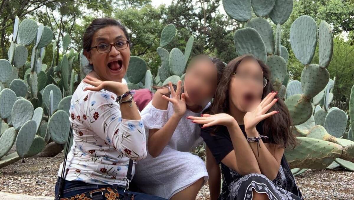 Aleida Alavez y sus hijas