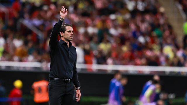 Fernando Gago dirigió su primer Clásico Nacional ante América