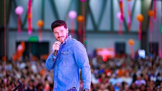 Nuevo León celebra a las madres con serenata, autos y espectáculos en Cintermex