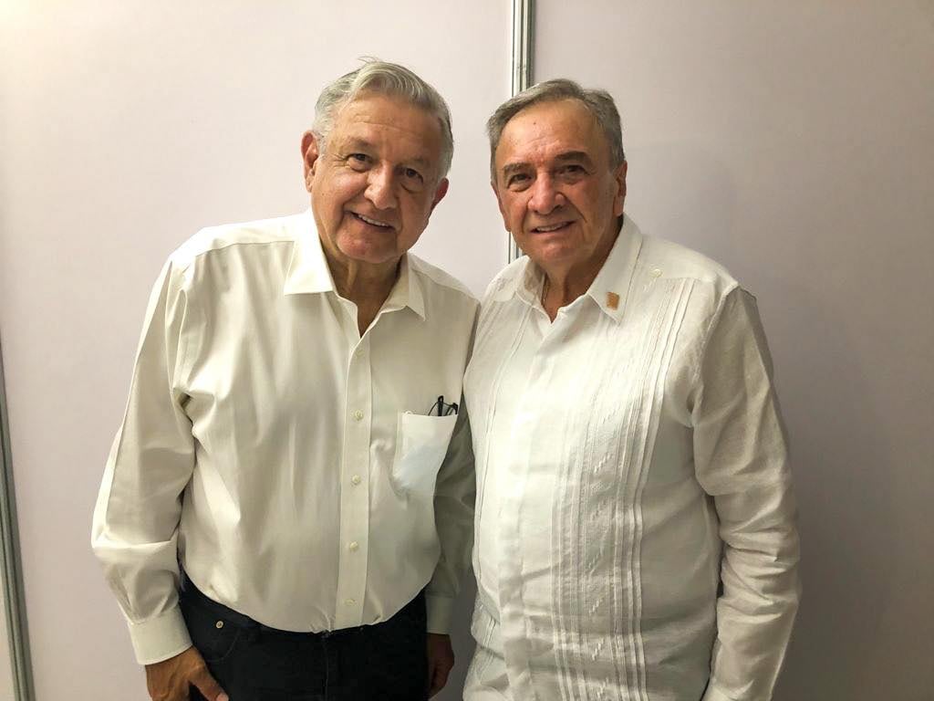 AMLO y Carlos Aysa