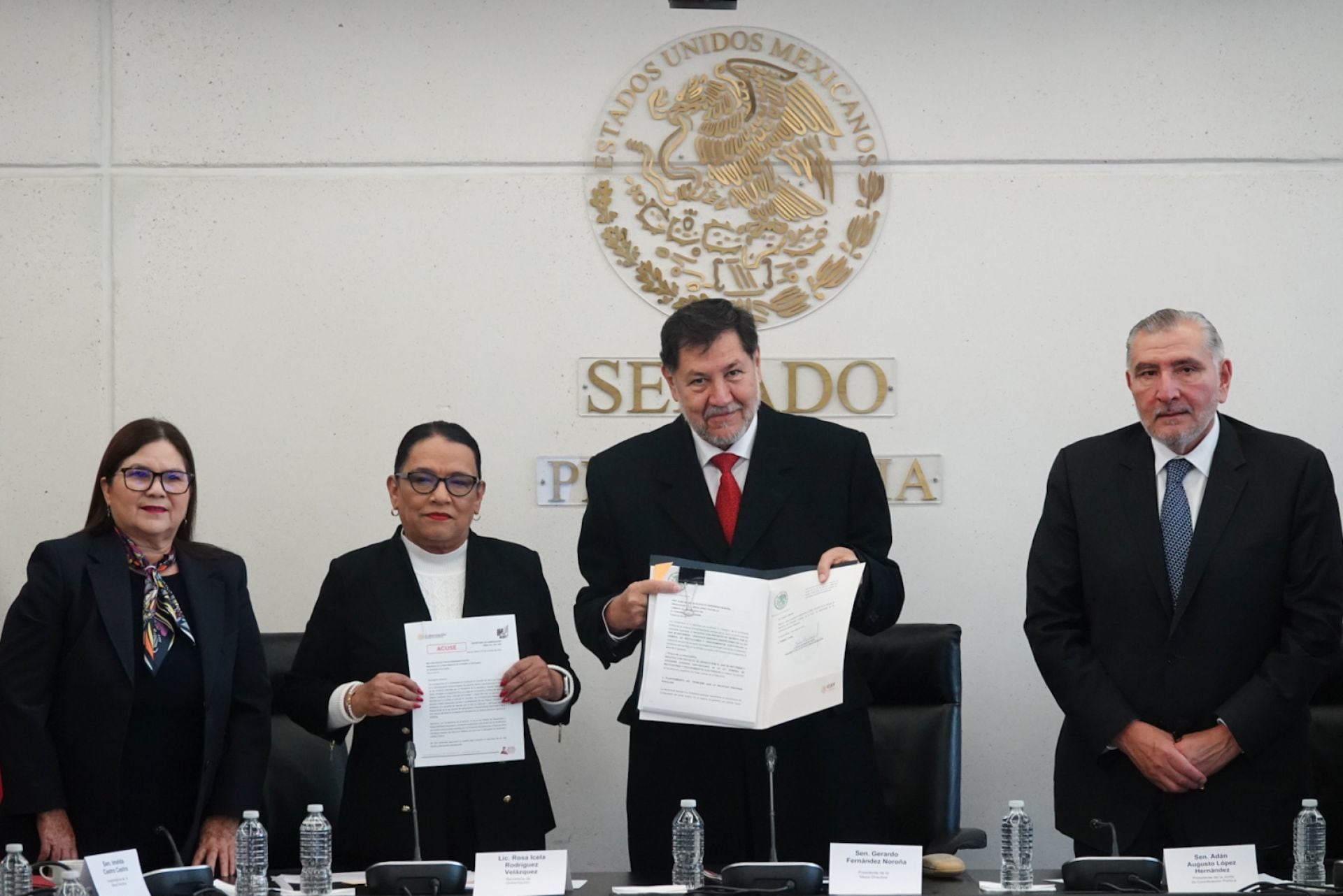 Entregan leyes secundarias para la reforma el Poder Judicial en el Senado