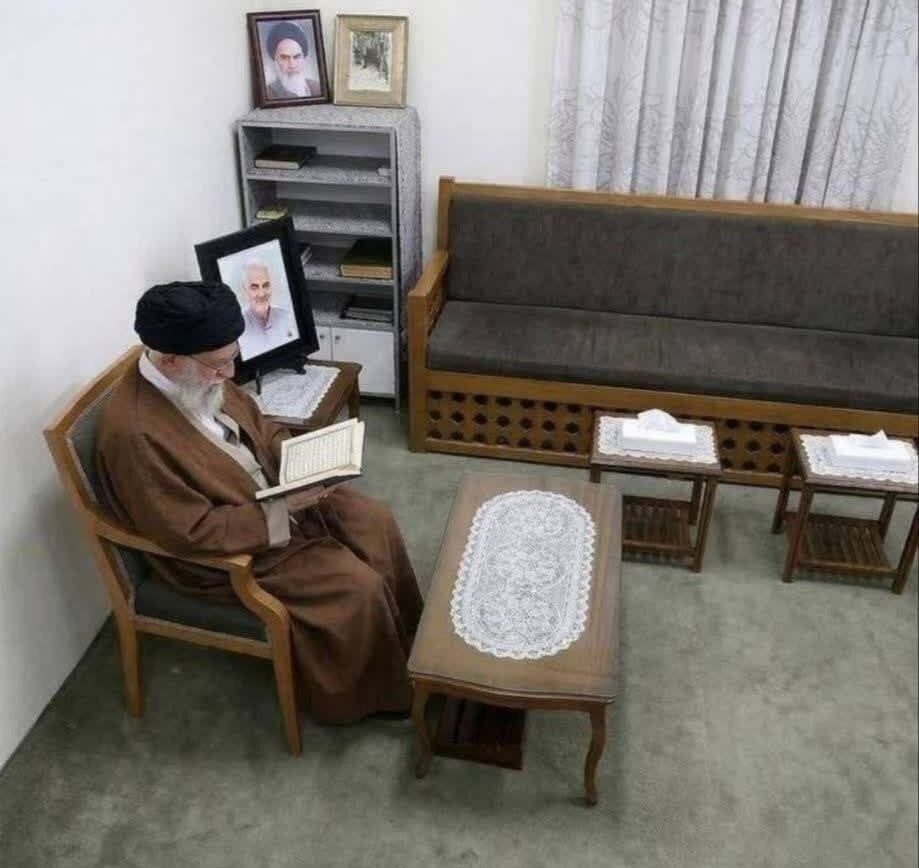 Revelan última imagen de Alí Jameneí antes de su asesinato