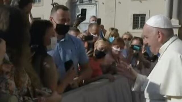 Papa Francisco bromea