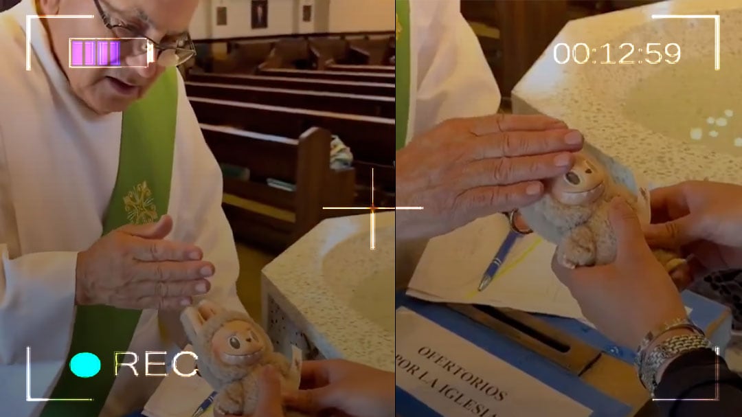 VIDEO: Sacerdote bautiza a Labubu tras teorías de ser muñecos diabólicos