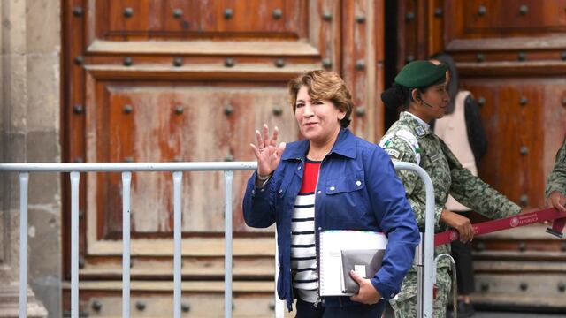 Delfina Gómez de visita en Palacio Nacional para reunión con AMLO