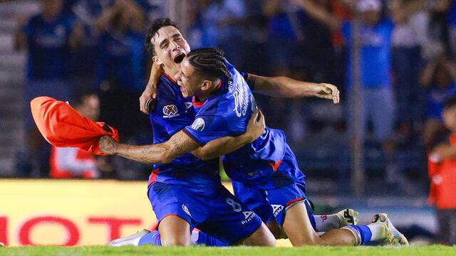 Cruz Azul vs Rayados de Monterrey.