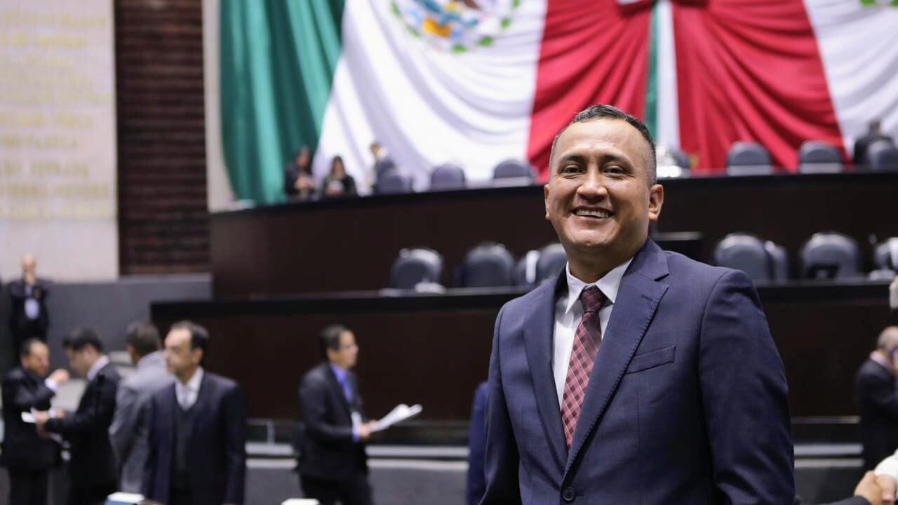 Antonino Morales muestra su apoyo a la SEMAR y crítica a la oposición