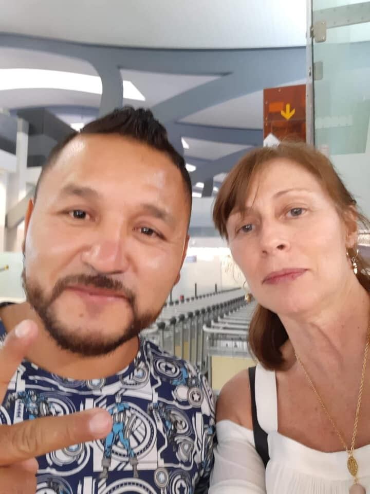 "El Mijis" junto a la diputada federal, Tatiana Clouthier.