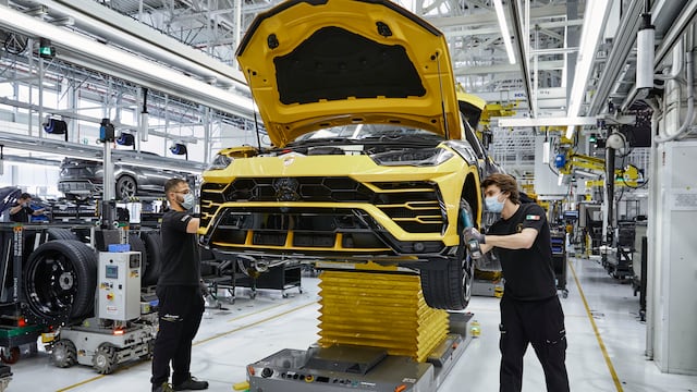 Planta de autos de lujo.