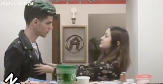 Nelson y Rubí se ponen románticos en La Academia.