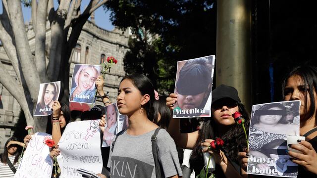 Protesta en Puebla contr feminicidios.