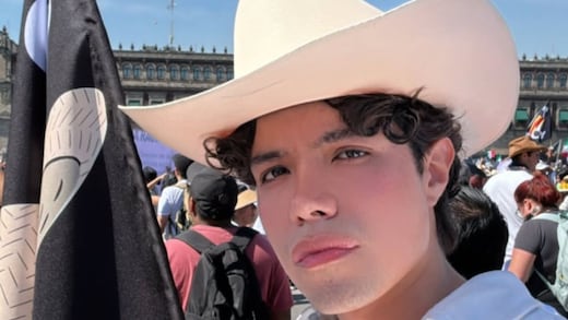 Edson Andrade dejó México y revela que demandará a Luisa Alcalde y Arturo Ávila