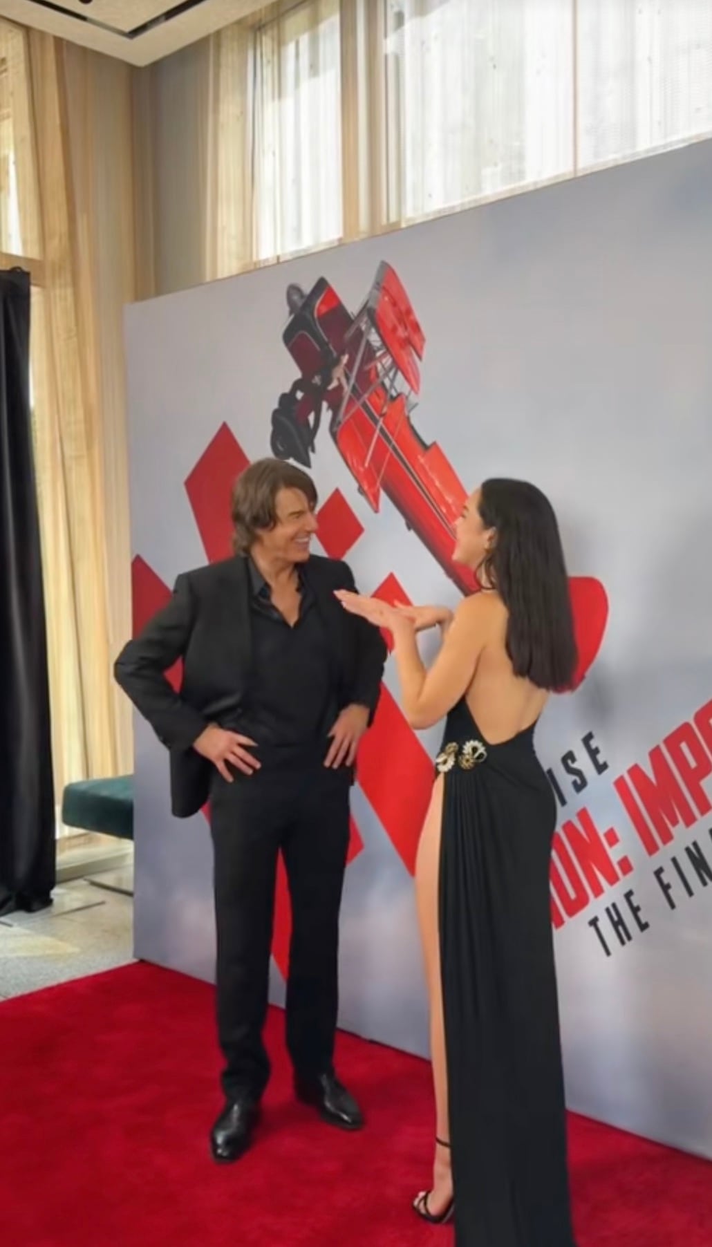 Ángela Mármol con Tom Cruise