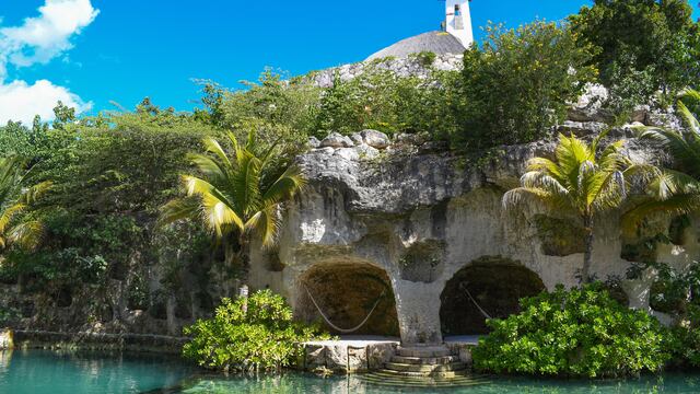 Balacera en hotel Xcaret de la Riviera Maya reportan dos muertos y un herido
