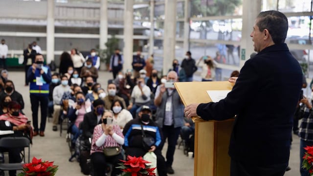 Entrega de cédulas de empadronamiento en Coyoacán