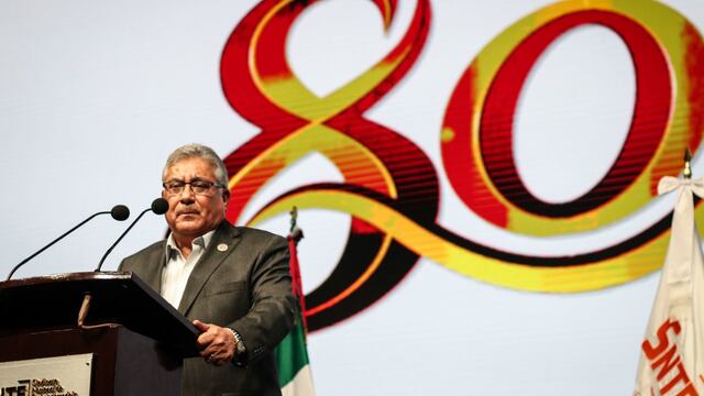 Alfonso Cepeda en evento del Sindicato Nacional de Trabajadores de la educación (SNTE)