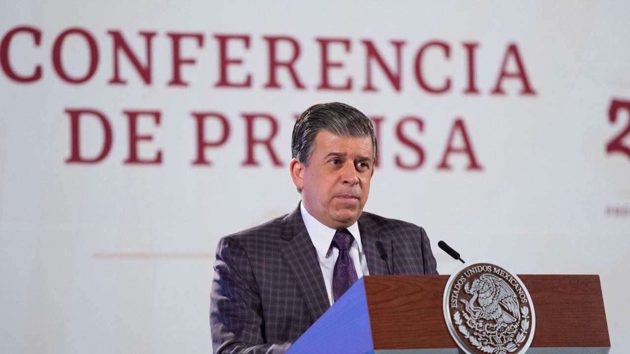 Corren a 3 de Profeco por irregularidades jurídicas