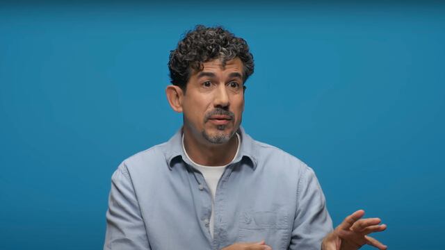 Periodista Iván Carrillo resalta el valor de las historias para la especie humana