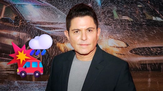 Ernesto Laguardia se quedó 7 horas bajo la lluvia tras ser chocado esperando ayuda