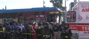 Chofer de trolebús se habría quedado dormido rumbo a Chalco; choque deja 20 heridos