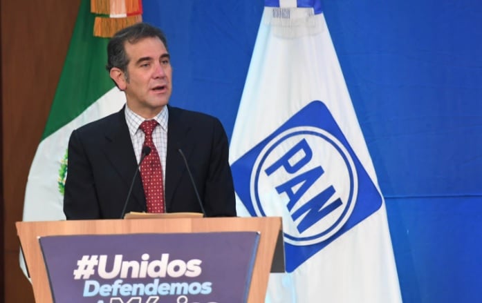 Lorenzo Córdova en plenaria del PAN