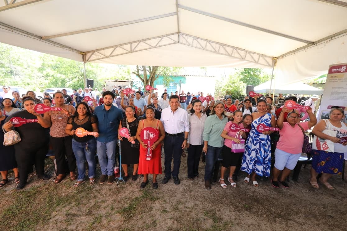 Javier May anuncia licitaciones de obra pública desde diciembre en Tabasco