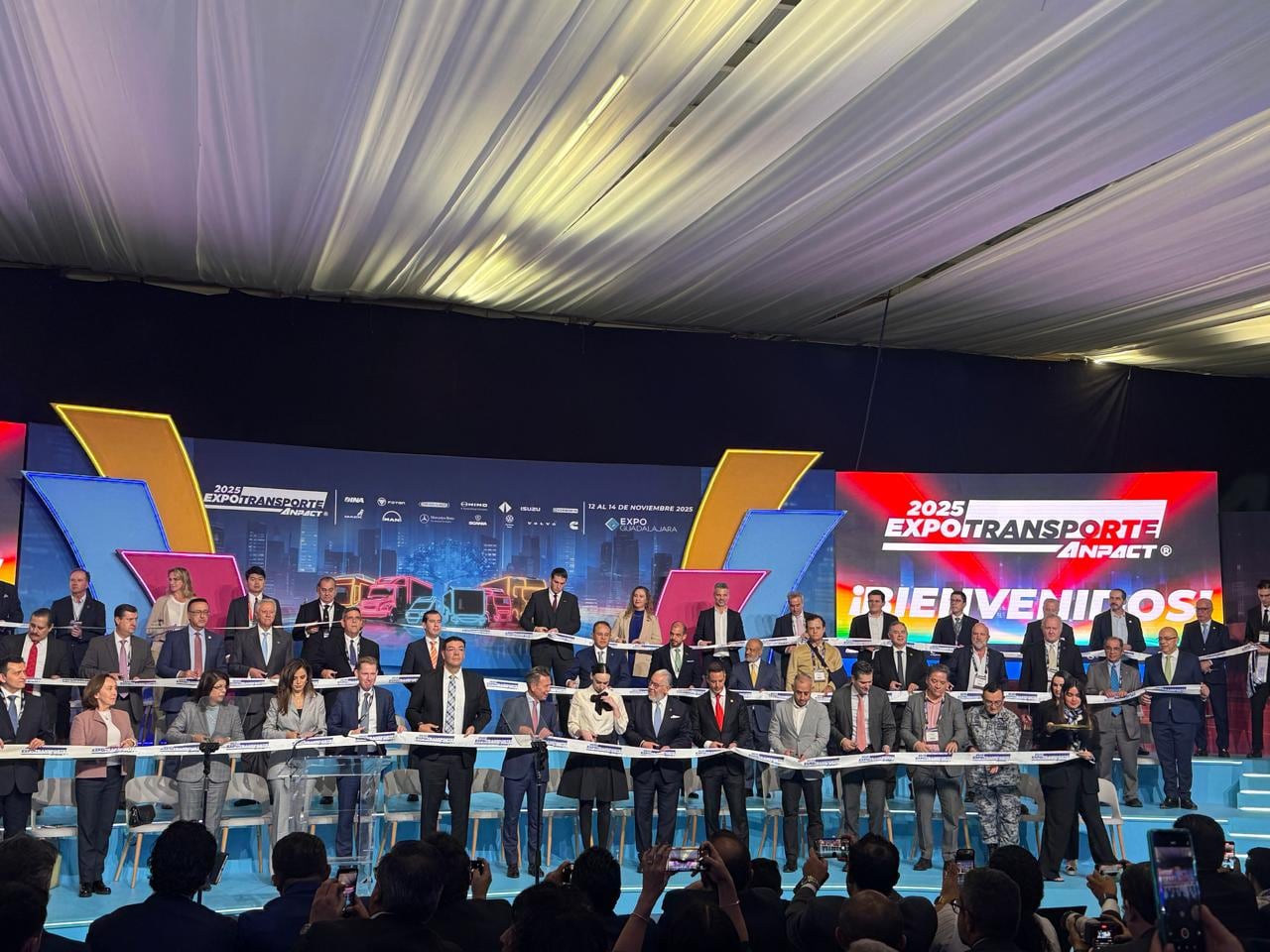 Más de 660 expositores y 60 mil asistentes de 35 países se reúnen en la Expo Transporte ANPACT 2025