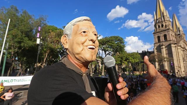 Protesta contra el presidente López Obrador en Guadalajara.