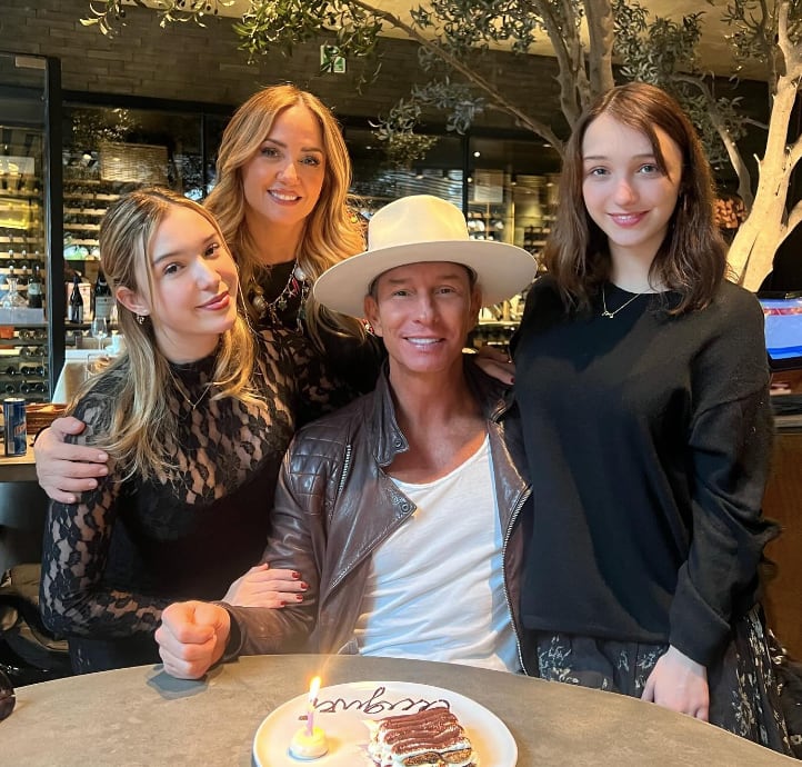 Andrea Legarreta y su familia