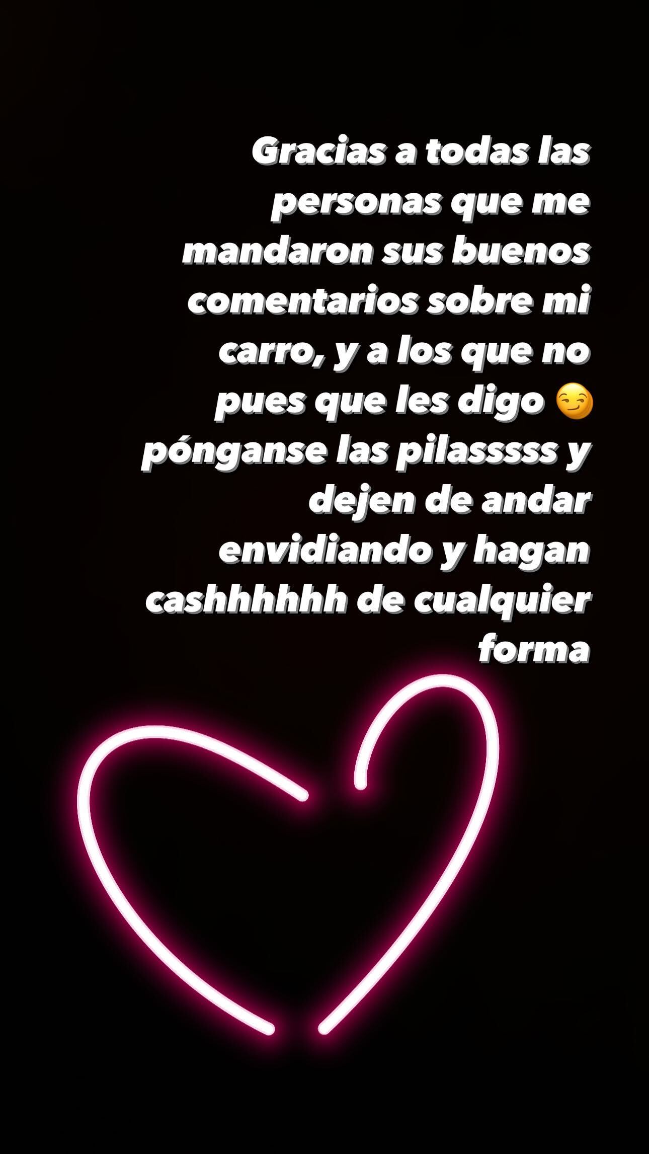 Karely Ruiz manda mensaje a haters tras la compra de su Corvette rosa.