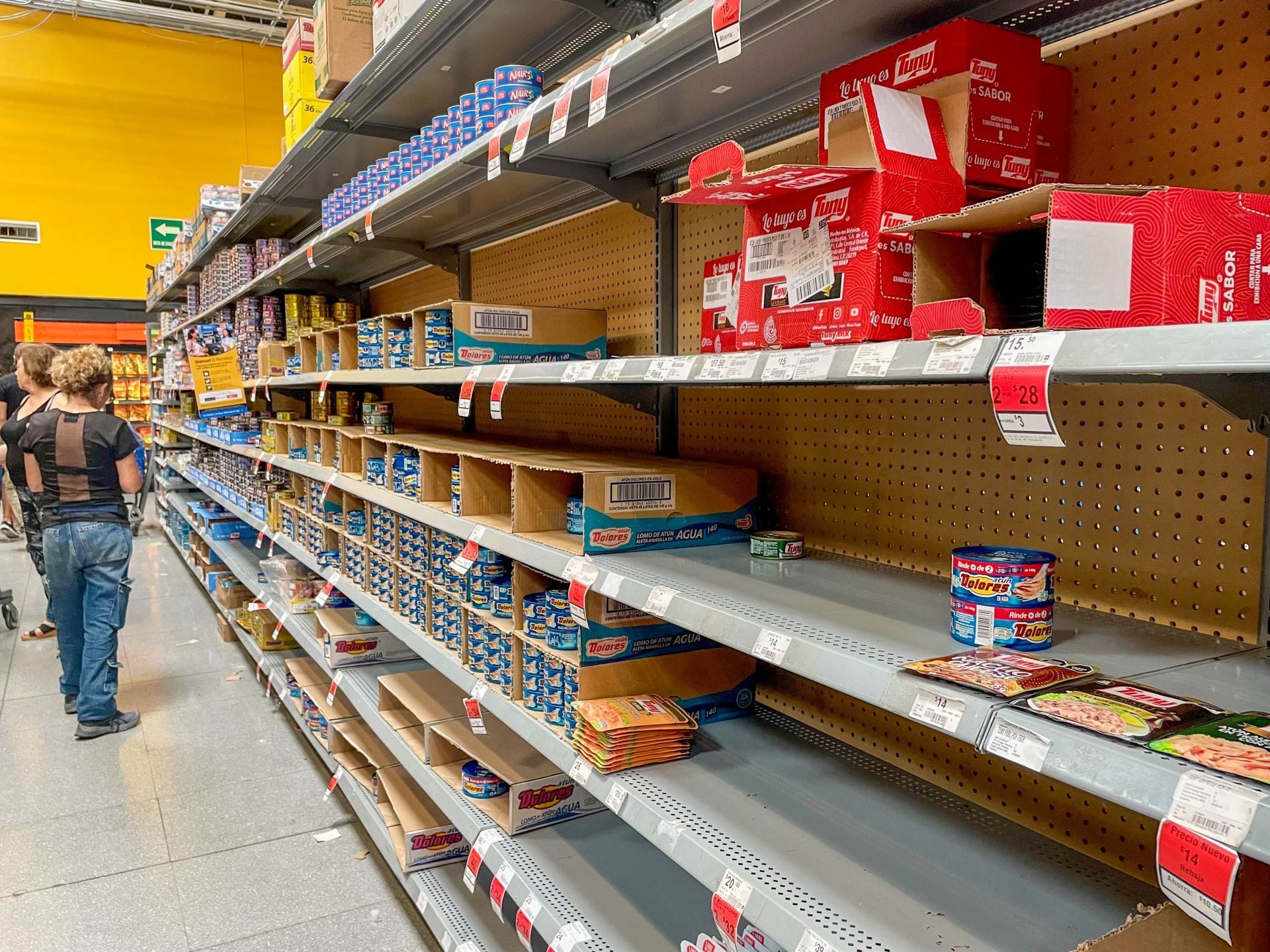 Compras de pánico por huracán Beryl en Quintana Roo