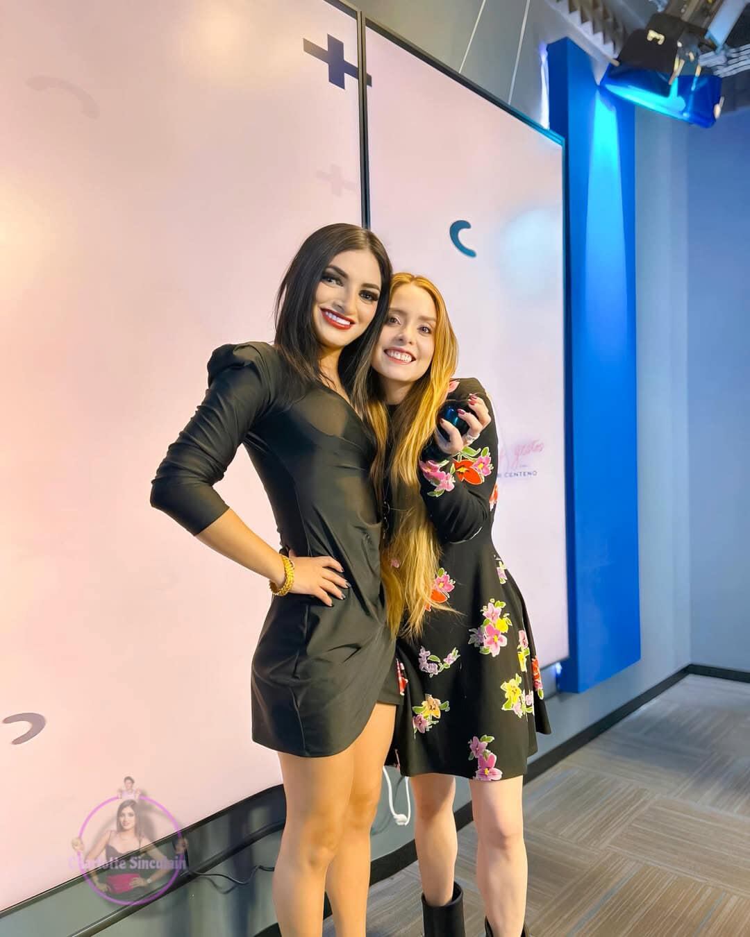 Charlotte Lascurain y Maryfer Centeno.