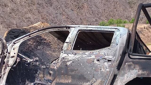 Calcinan a policías