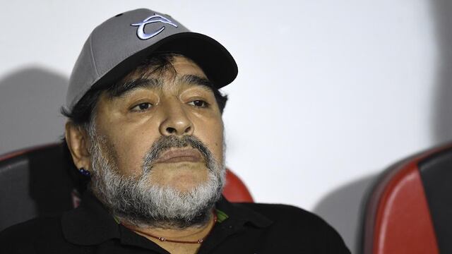 Maradona en la banca de Dorados.