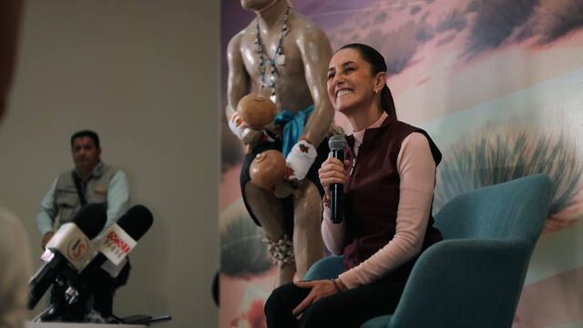 Claudia Sheinbaum Pardo durante su visita a Sonora en reunión con medios