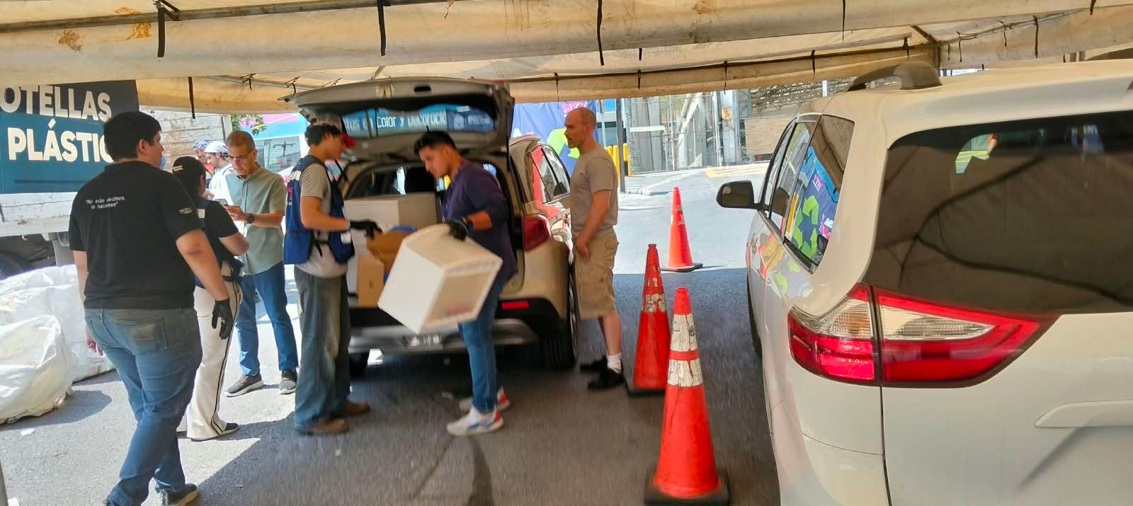 Monterrey reúne a 400 personas en jornada de reciclaje Recicla y Resuelve