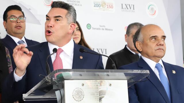 Conferencia de Alejandro Moreno, senador del PRI, donde habló sobre el proyecto de invalidar la reforma Judicial por parte de la SCJN