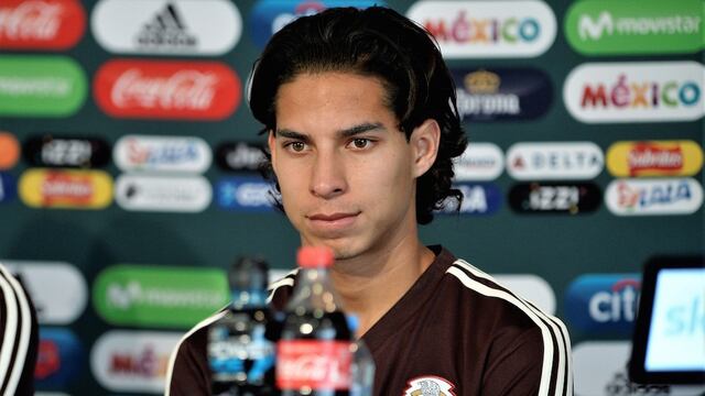 Diego Lainez en concentración con Selección Mexicana.