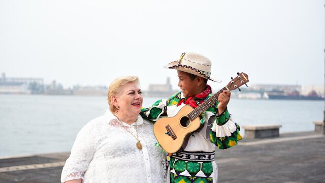 Yuawi y Paquita la del Barrio