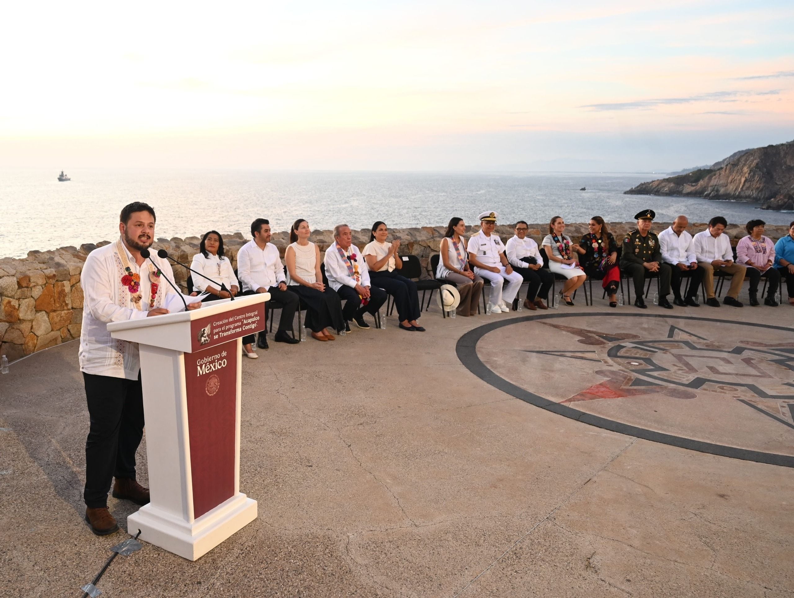 Sebastián Ramírez presentó el programa "Acapulco se transforma contigo"