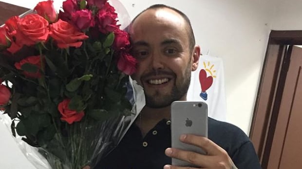 Mauricio Clark ataca otra vez al "mundo gay" y la gente lo pone en su lugar