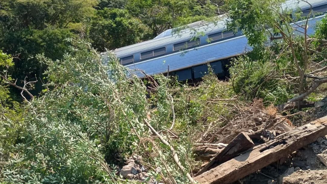 La 4T contó sus planes, y Dios soltó una risita: megaproyectos y fuerzas armadas